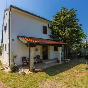 Apartment Krešo, Punat